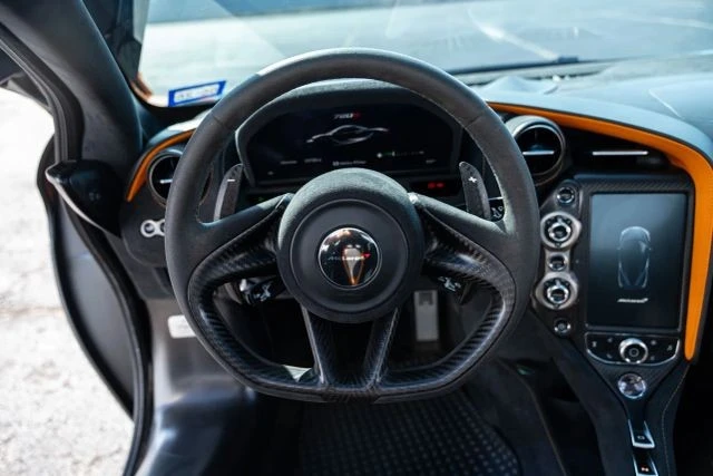 2018 McLaren 720S - Image 15 of 19