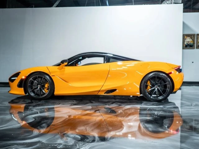 2018 McLaren 720S - Image 14 of 21