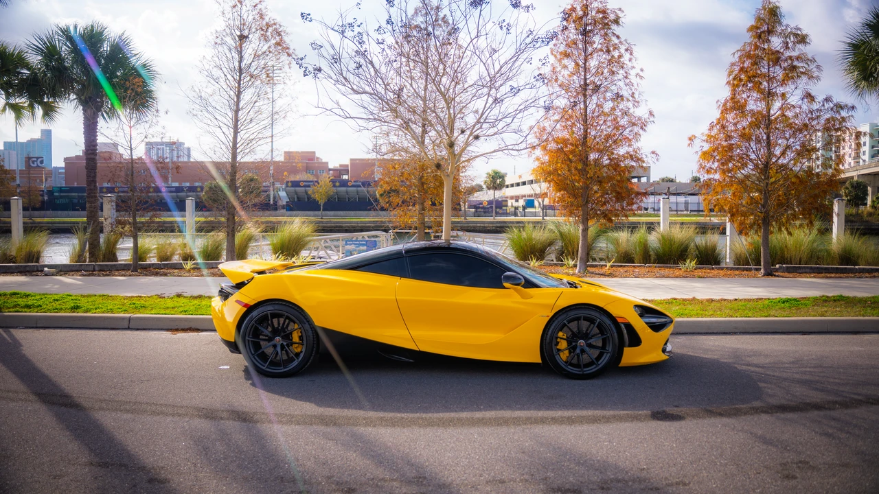 2018 McLaren 720S - Image 6 of 7