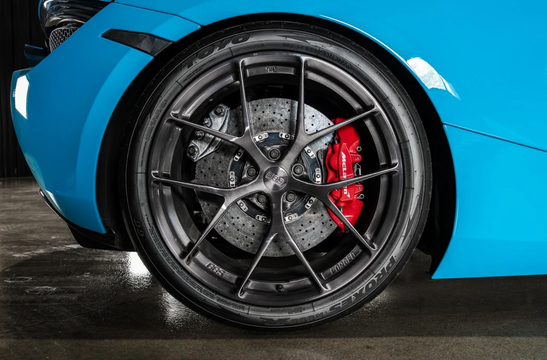 2018 McLaren 720S - Image 23 of 31