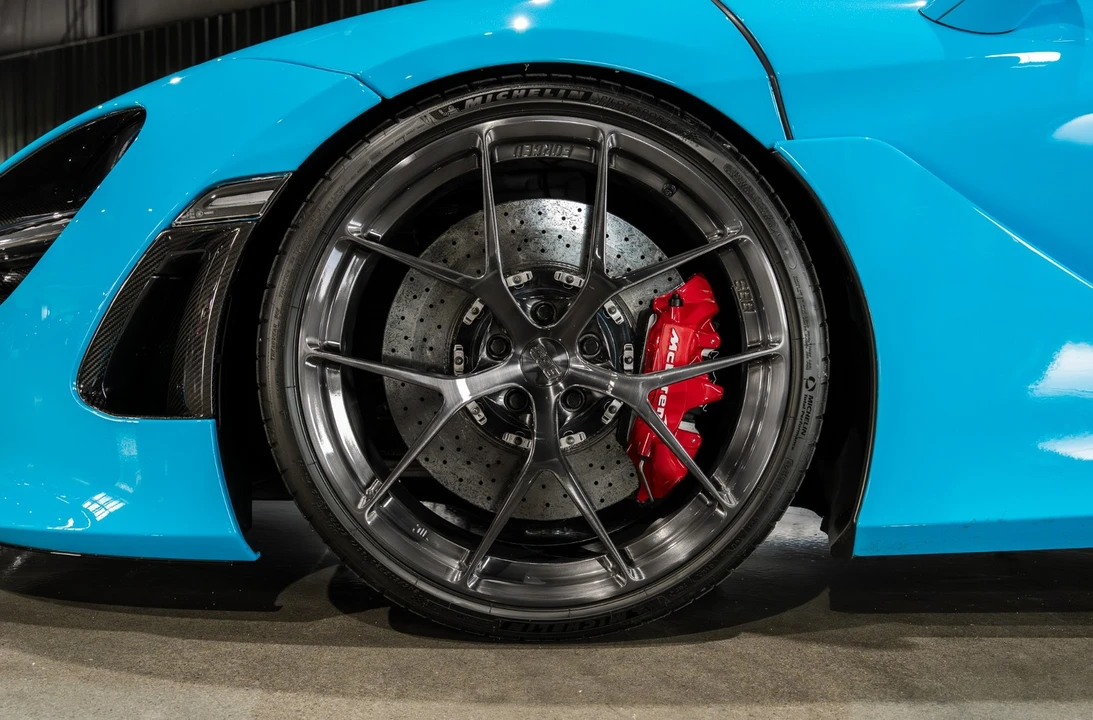 2018 McLaren 720S - Image 24 of 31