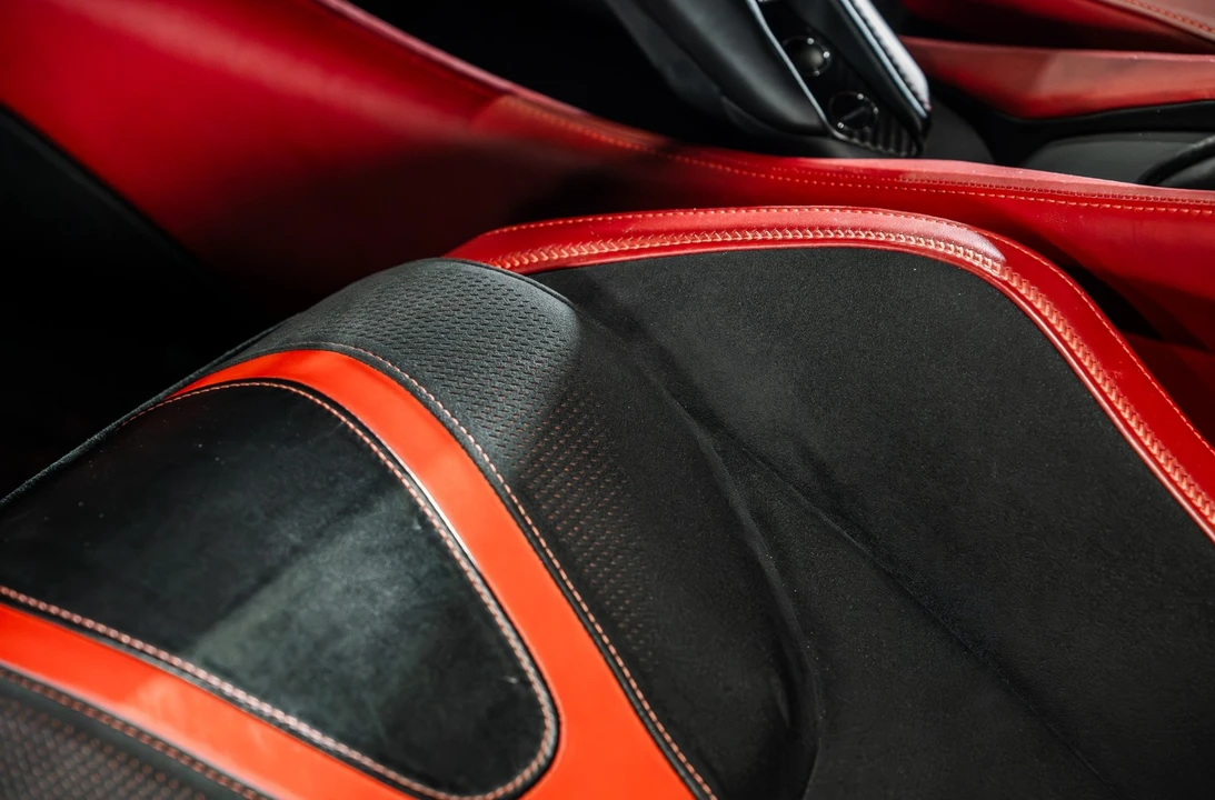 2018 McLaren 720S - Image 28 of 31