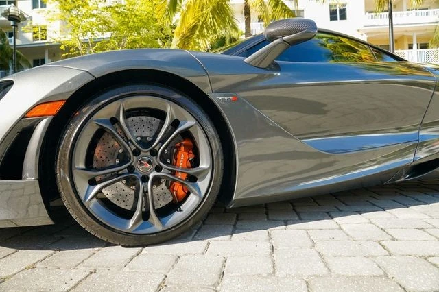 2018 McLaren 720S - Image 14 of 21
