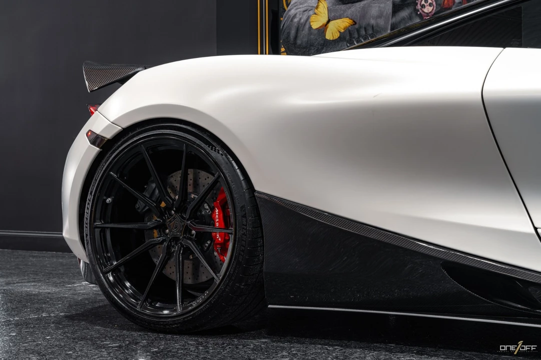 2018 McLaren 720S - Image 9 of 12