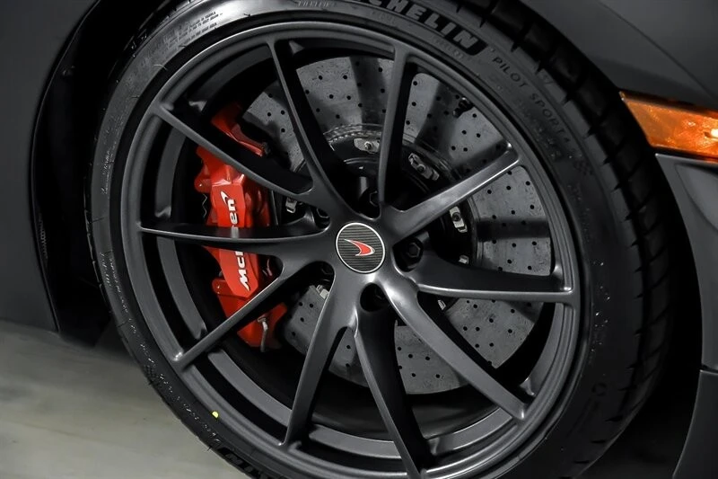 2018 McLaren 720S - Image 18 of 21