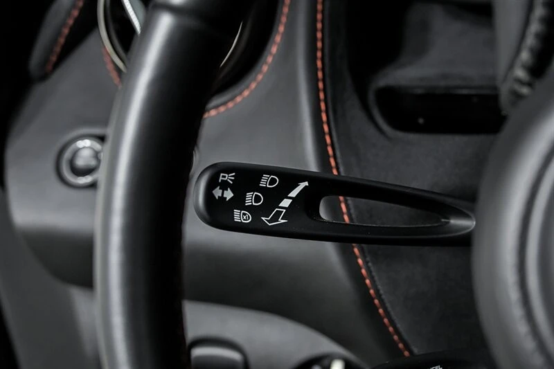 2018 McLaren 720S - Image 23 of 31