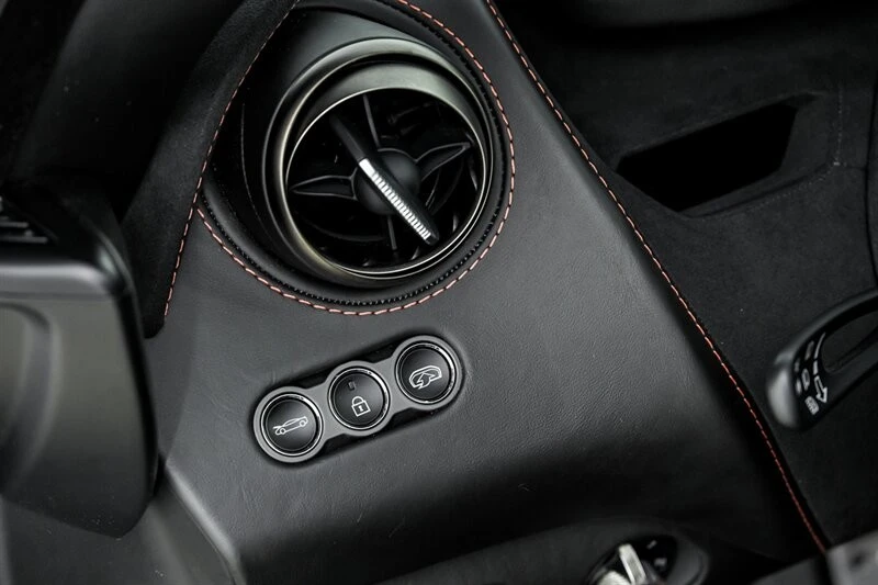 2018 McLaren 720S - Image 20 of 31