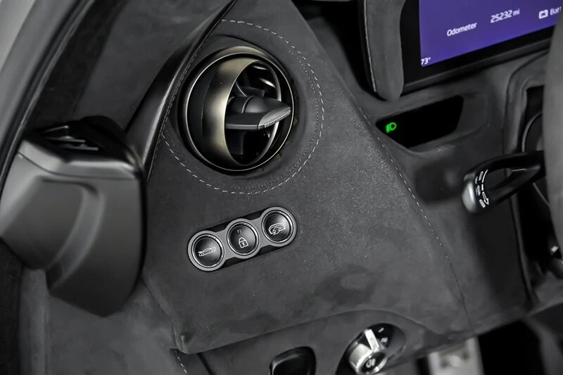 2018 McLaren 720S - Image 26 of 31