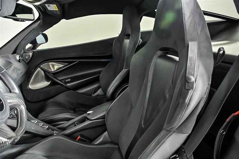 2018 McLaren 720S - Image 23 of 31