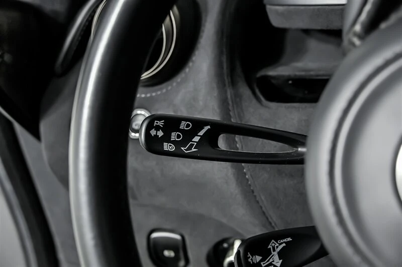 2018 McLaren 720S - Image 29 of 31