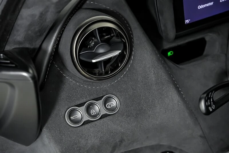 2018 McLaren 720S - Image 25 of 31