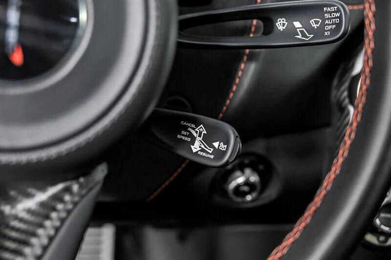 2018 McLaren 720S - Image 28 of 31