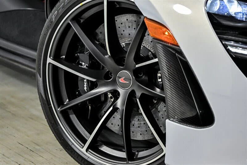 2018 McLaren 720S - Image 3 of 31