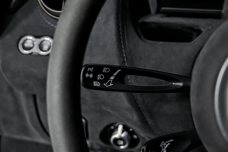 2018 McLaren 720S - Image 29 of 31