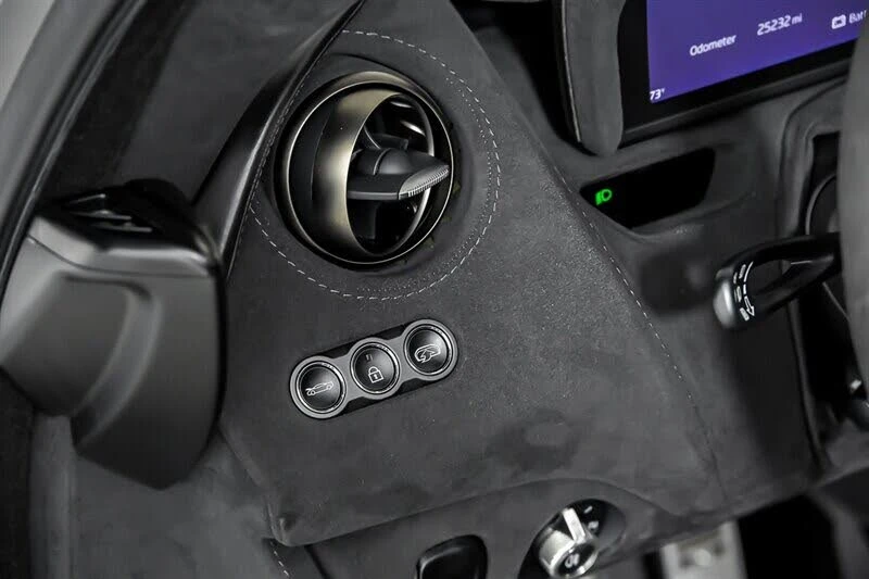 2018 McLaren 720S - Image 26 of 31
