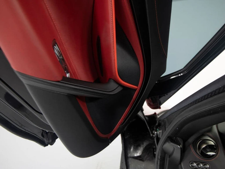 2018 McLaren 720S - Image 13 of 31