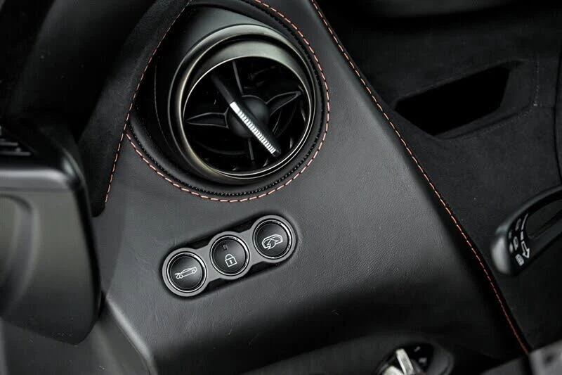 2018 McLaren 720S - Image 20 of 31