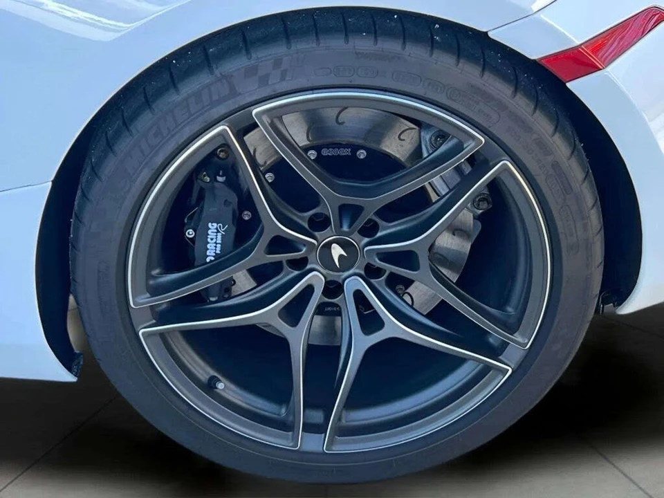 2018 McLaren 720S - Image 28 of 30