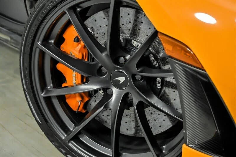 2018 McLaren 720S - Image 6 of 31