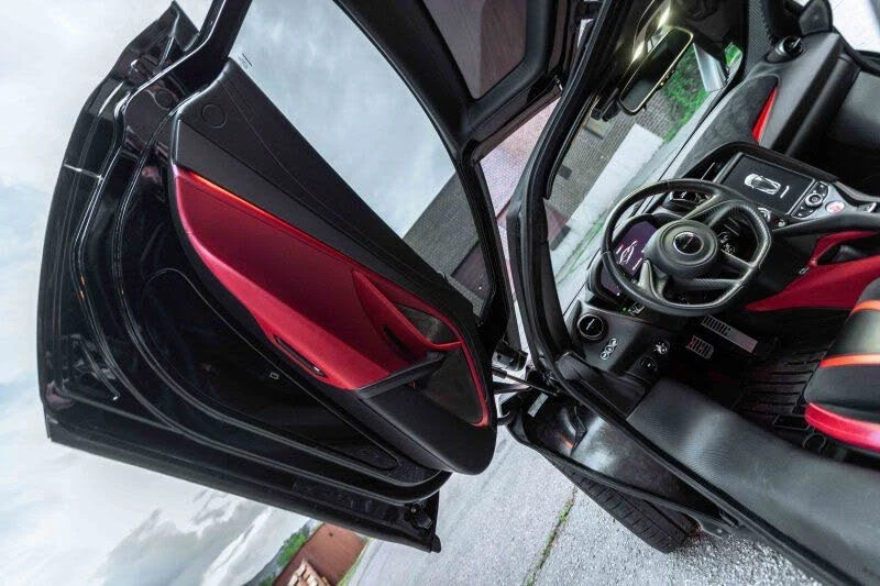 2018 McLaren 720S - Image 31 of 31