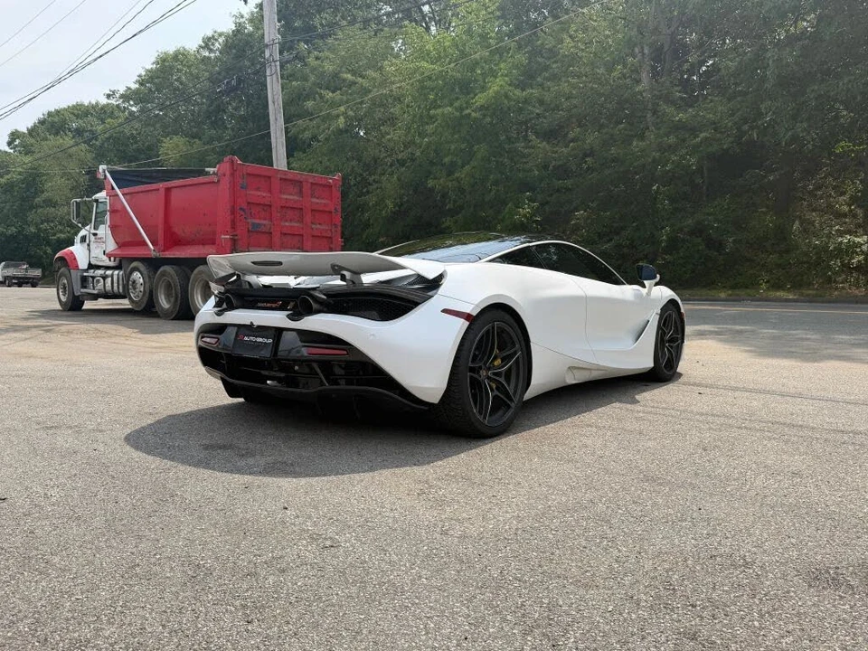 2018 McLaren 720S - Image 13 of 31