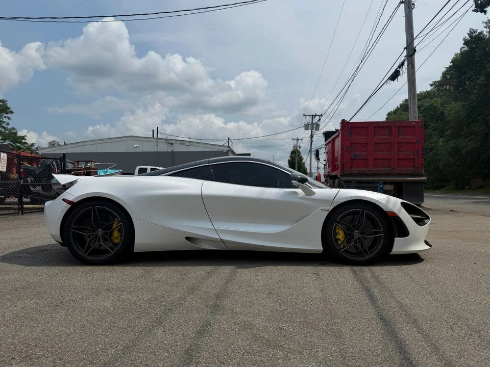 2018 McLaren 720S - Image 14 of 31