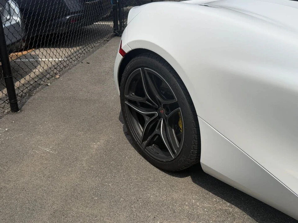 2018 McLaren 720S - Image 7 of 31