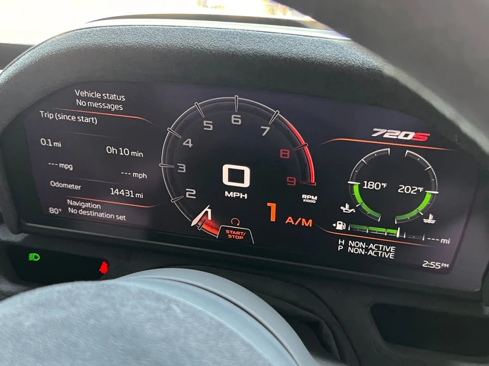 2018 McLaren 720S - Image 28 of 31