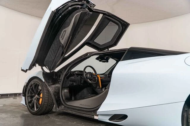 2018 McLaren 720S - Image 14 of 31