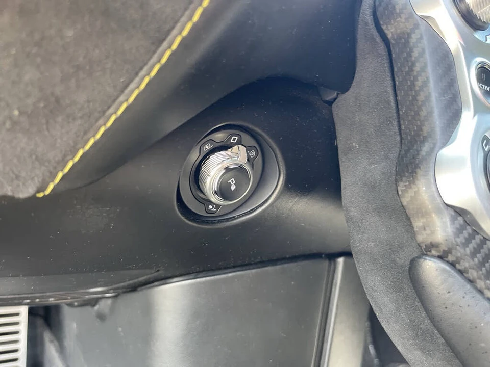 2018 McLaren 720S - Image 29 of 30