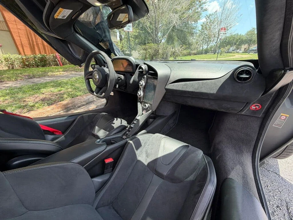 2018 McLaren 720S - Image 20 of 22