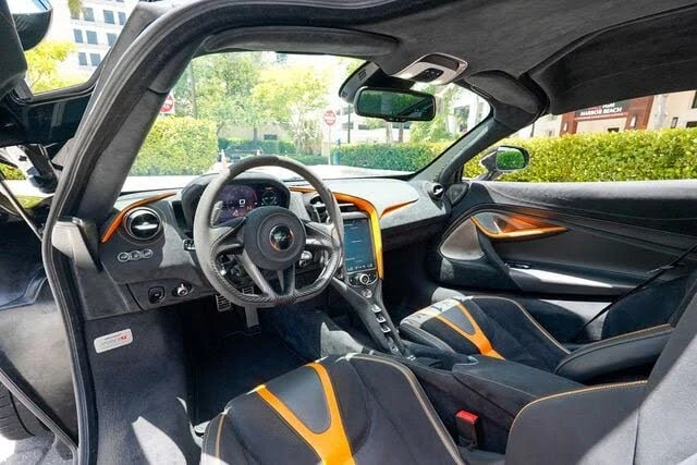 2018 McLaren 720S - Image 3 of 31