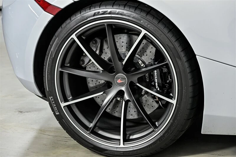 2018 McLaren 720S - Image 13 of 31