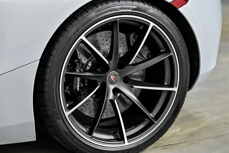 2018 McLaren 720S - Image 16 of 31