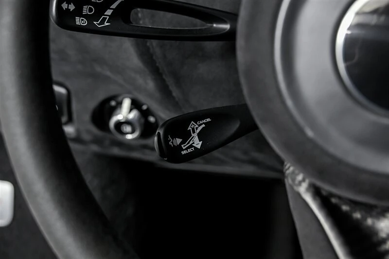 2018 McLaren 720S - Image 28 of 31