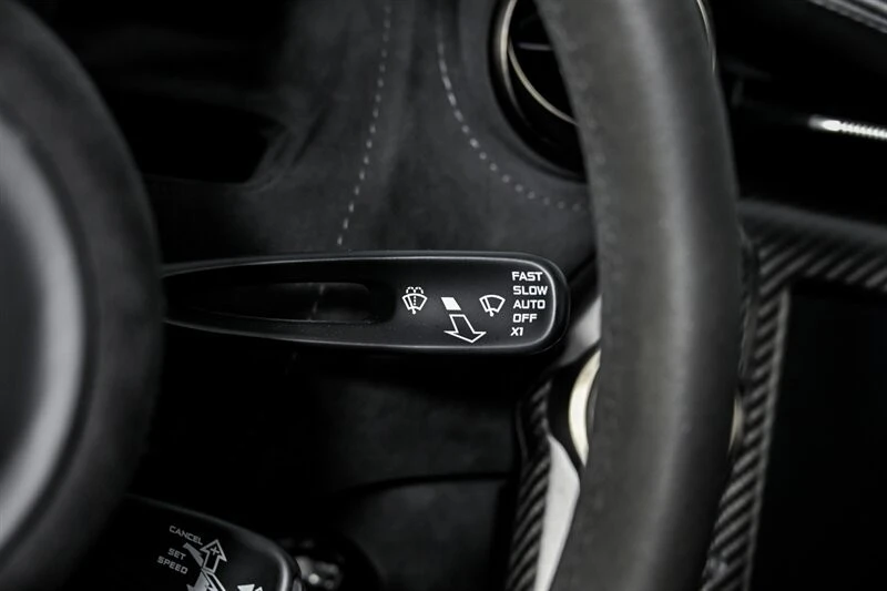 2018 McLaren 720S - Image 31 of 31