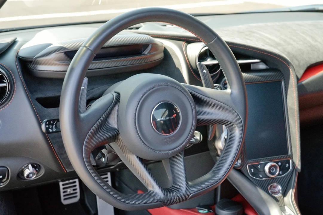 2018 McLaren 720S - Image 31 of 31