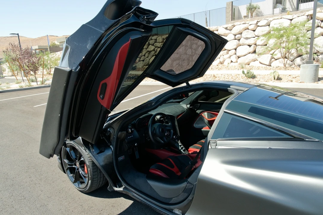 2018 McLaren 720S - Image 29 of 31