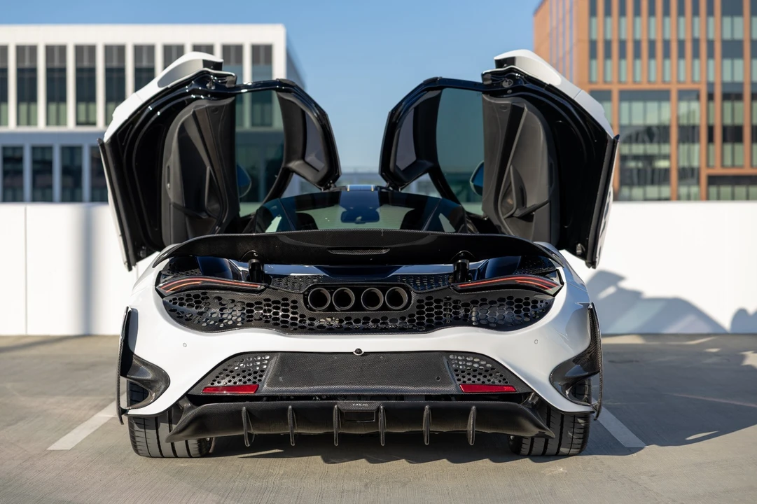 2018 McLaren 720S - Image 16 of 31