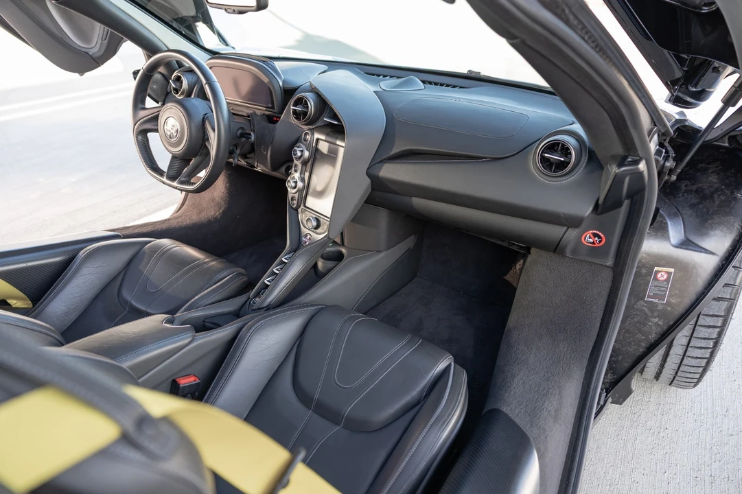 2018 McLaren 720S - Image 28 of 31