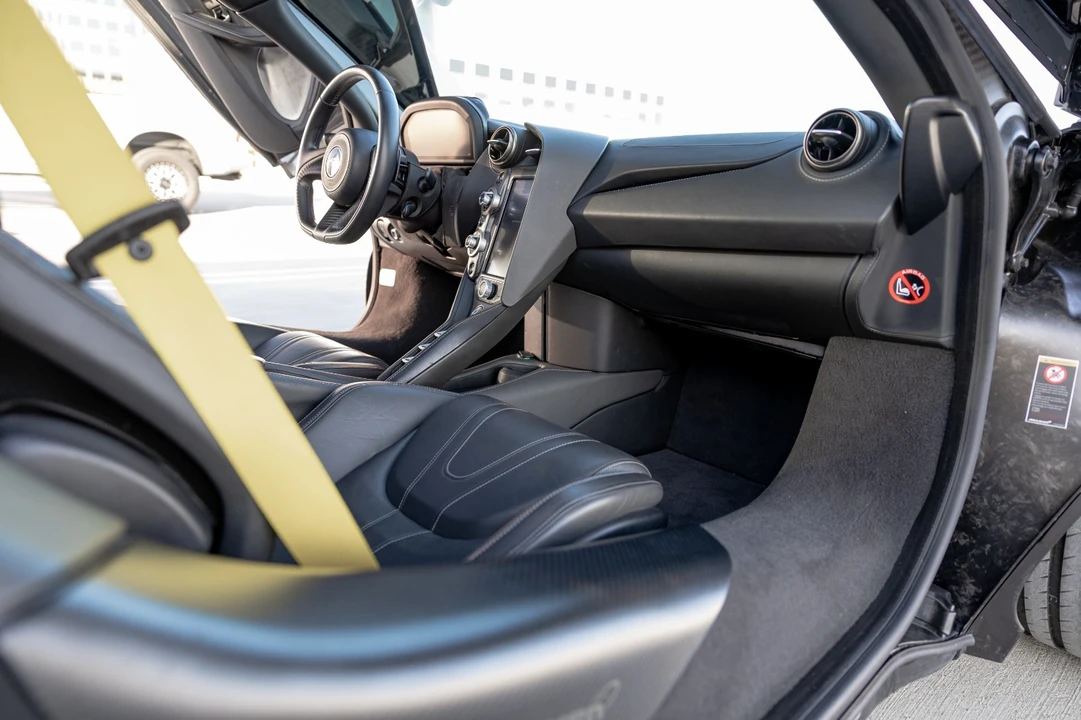 2018 McLaren 720S - Image 29 of 31