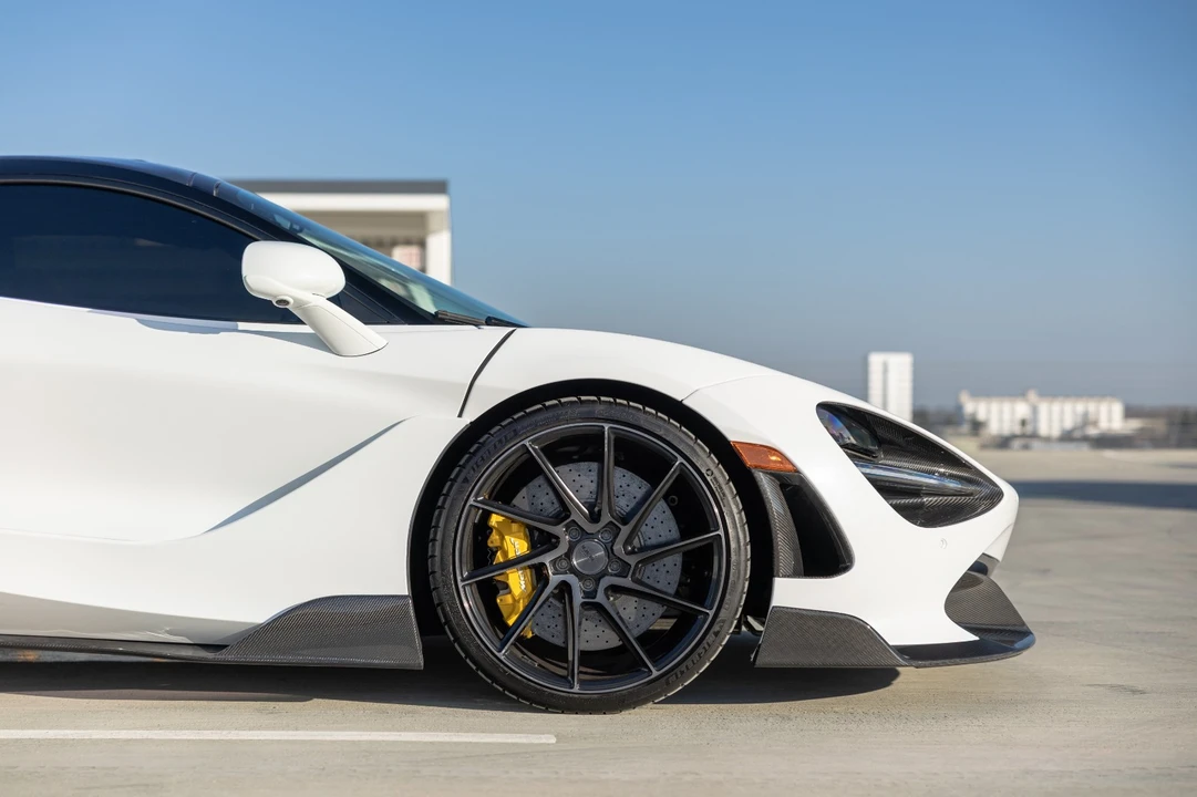 2018 McLaren 720S - Image 8 of 31