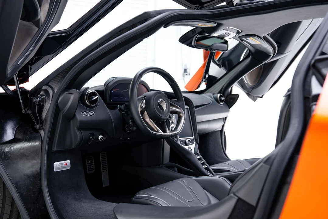 2018 McLaren 720S - Image 2 of 21