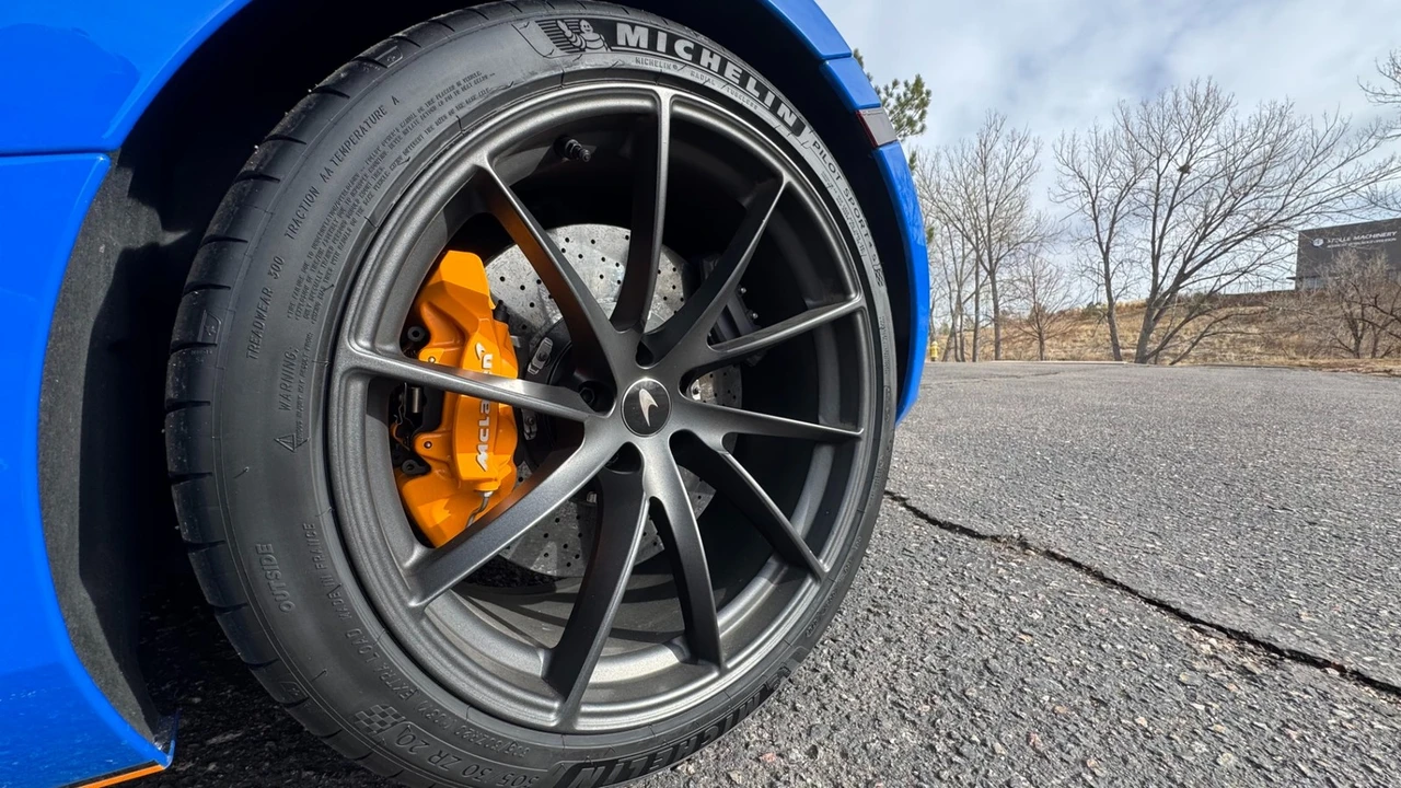 2018 McLaren 720S - Image 11 of 12