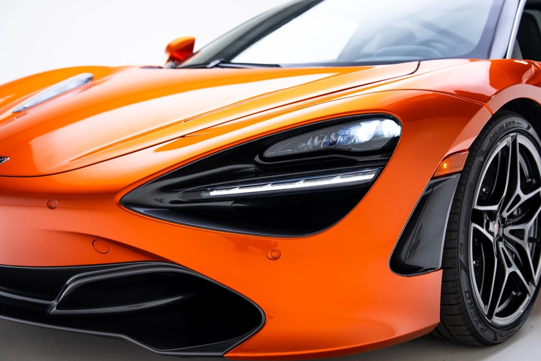 2018 McLaren 720S - Image 11 of 12