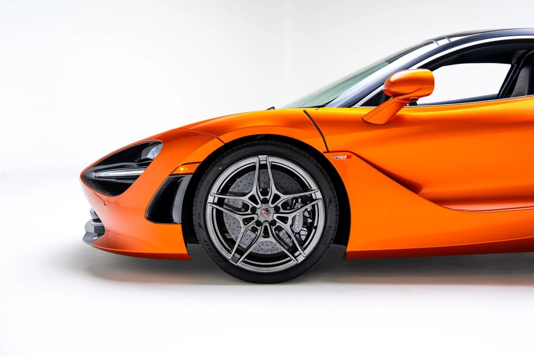 2018 McLaren 720S - Image 16 of 21