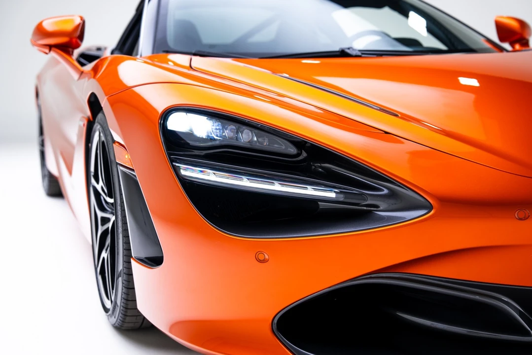 2018 McLaren 720S - Image 10 of 21