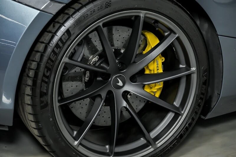 2018 McLaren 720S - Image 20 of 21