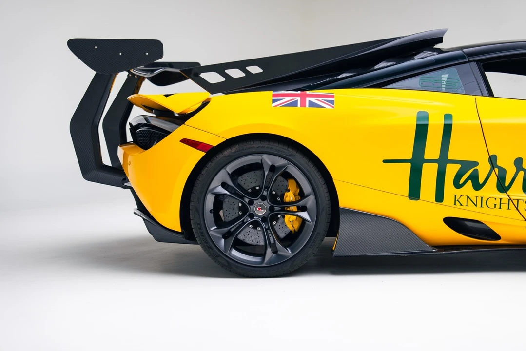 2018 McLaren 720S - Image 20 of 21