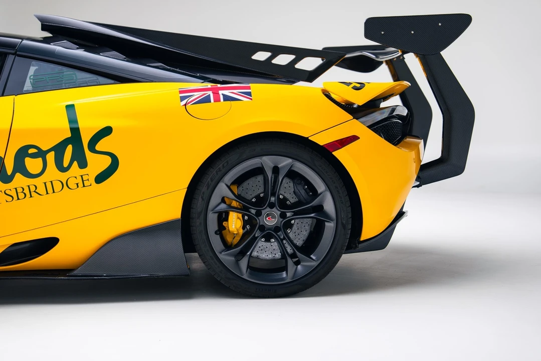 2018 McLaren 720S - Image 16 of 21